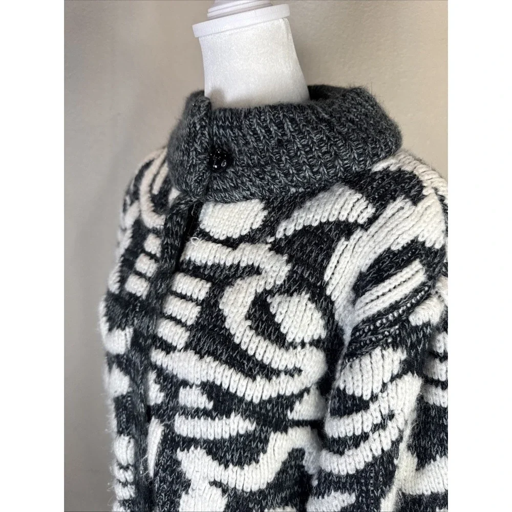 CSL Sweater Jacket‎ L Vintage Black Gray Textured 3d  80s 90s Ski Heavy Abstract